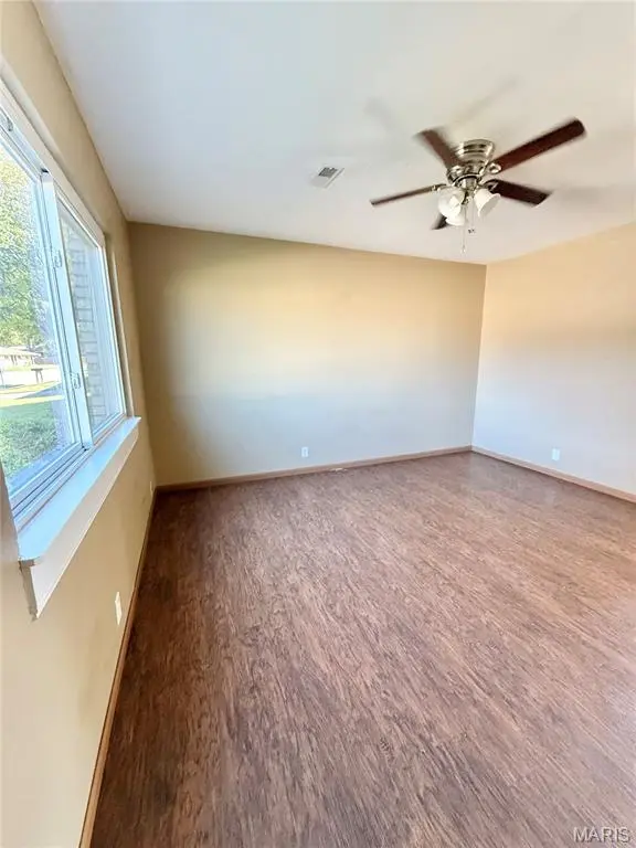 18 SARPY RD #D, Belleville, IL 62221