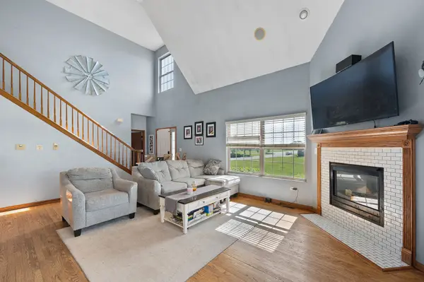 370 Sunset BLVD, Beecher, IL 60401