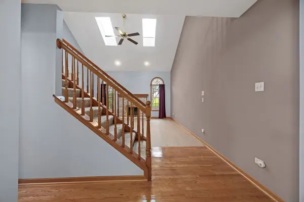 2012 Clover LN #2012, Woodridge, IL 60517