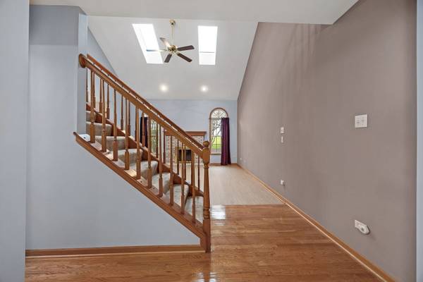 2012 Clover LN #2012, Woodridge, IL 60517