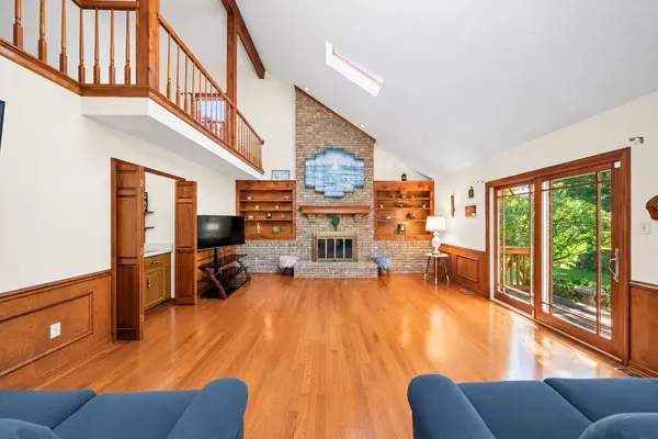 2205 Brown CT, Naperville, IL 60565