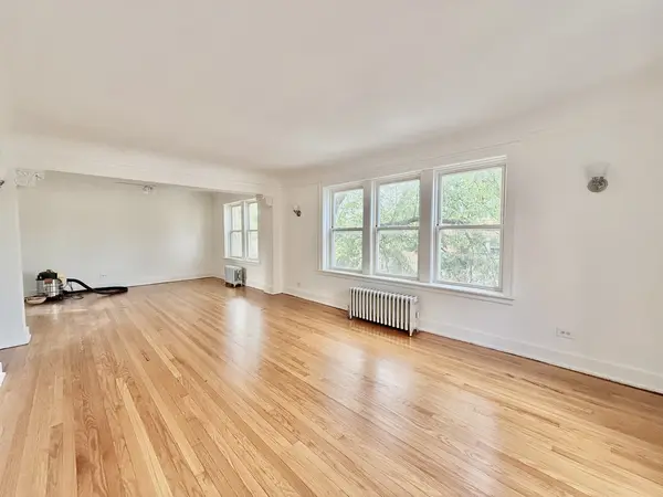 2809 W Lunt AVE #A2, Chicago, IL 60645