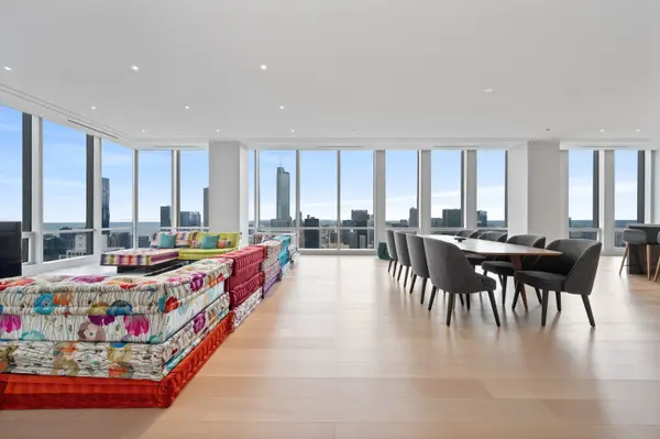 14 W Superior ST #5901, Chicago, IL 60654