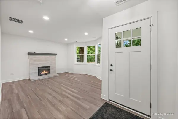 23475 N Summit DR, Barrington, IL 60010