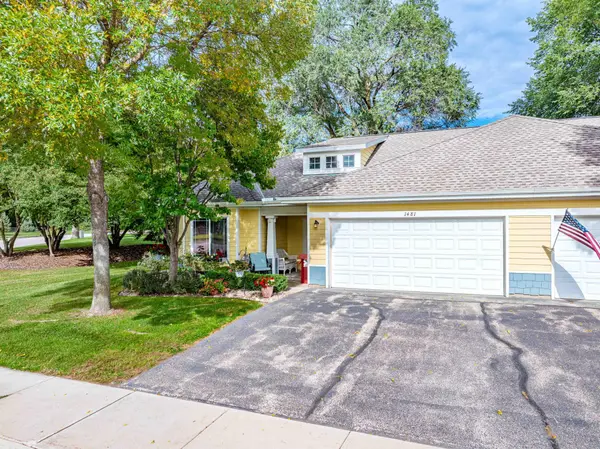 1481 Ravoux LN, Chaska, MN 55318