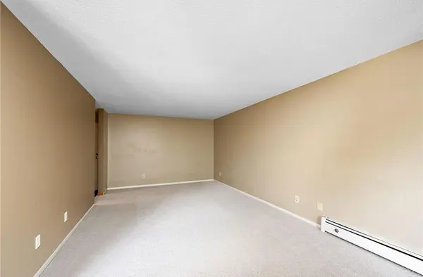 4101 Parklawn AVE #201, Edina, MN 55435