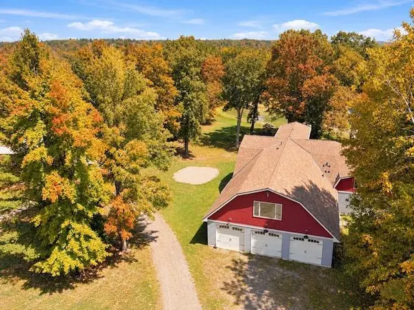 25053 Typo Creek DR NE, Stacy, MN 55079