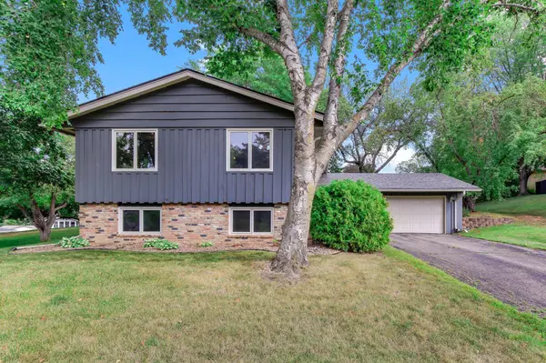 13121 Upton AVE S, Burnsville, MN 55337