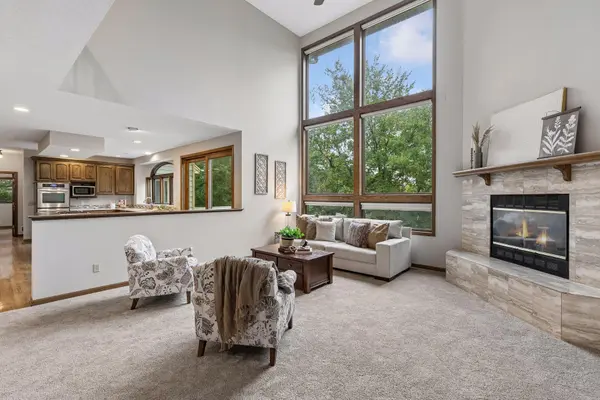 12708 Diamond DR, Burnsville, MN 55337