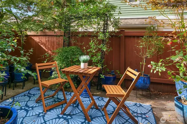 15839 NE 91st WAY #1004, Redmond, WA 98052