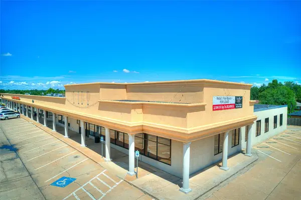 2103 W Britton RD, The Village, OK 73120