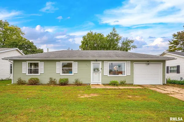 317 E ALMOND DR, Washington, IL 61571