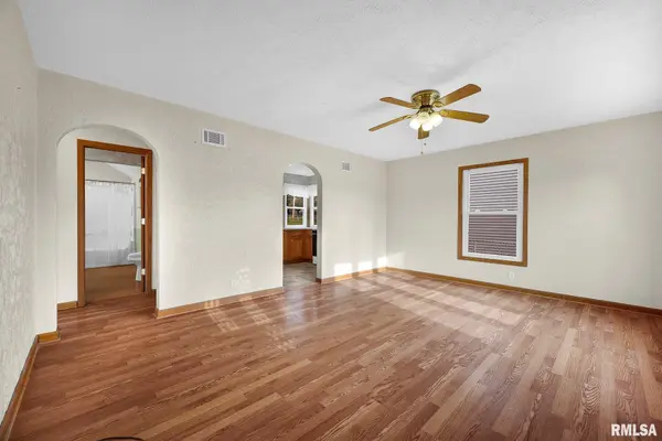 16004 N G I JOE AVE, Chillicothe, IL 61523
