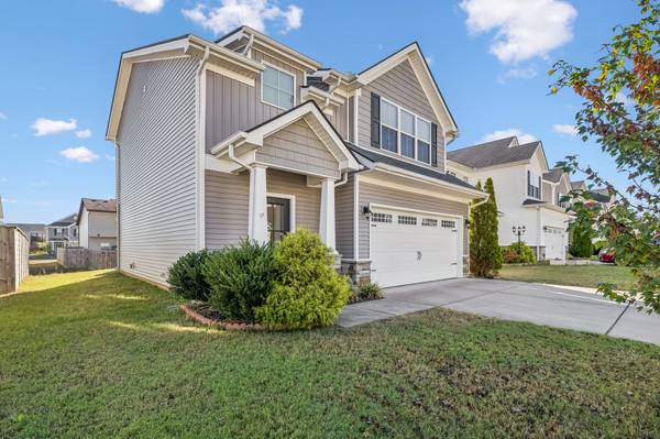 1712 Sunray Dr, Murfreesboro, TN 37127