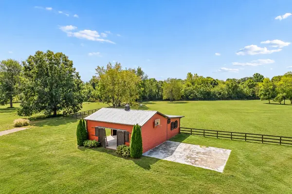 8221 Twin Springs Ct, Brentwood, TN 37027