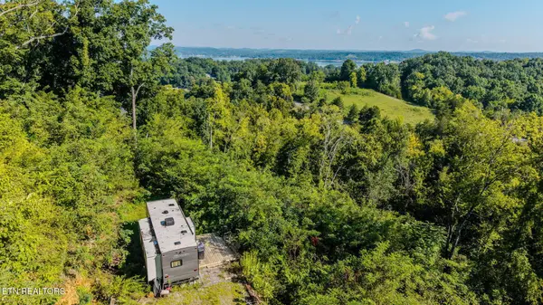 2139 Stillhouse Rd, Dandridge, TN 37725