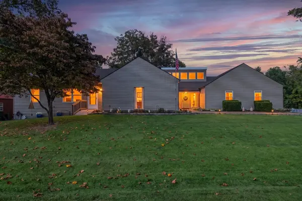 1330 Chippendale Cir, Columbia, TN 38401