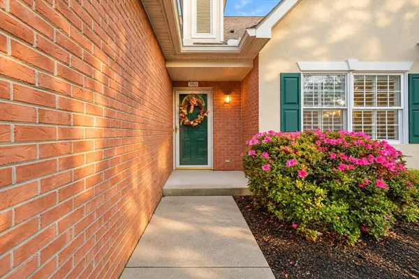 380 Paine Lake Dr, Sevierville, TN 37862