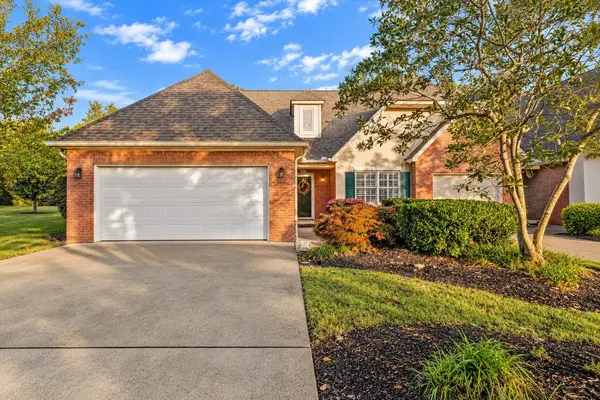 380 Paine Lake Dr, Sevierville, TN 37862