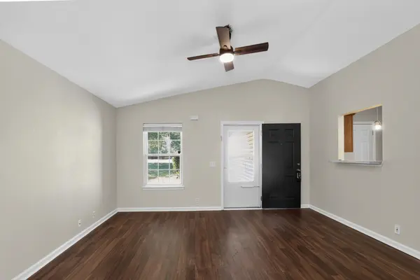 1524 James Gafford Dr, La Vergne, TN 37086