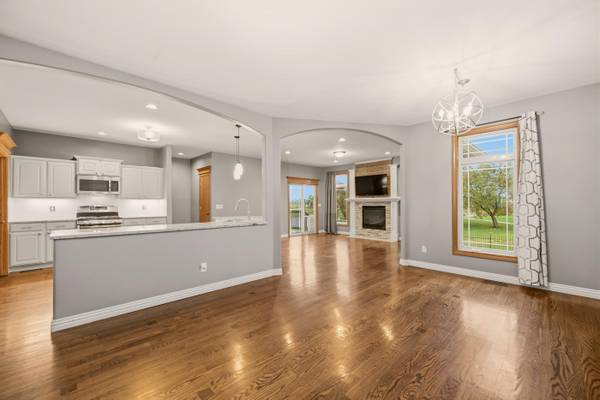 8342 E Old Mill Ct, Wichita, KS 67226