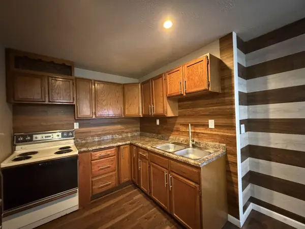 310 N Phillips Ave., Salina, KS 67401