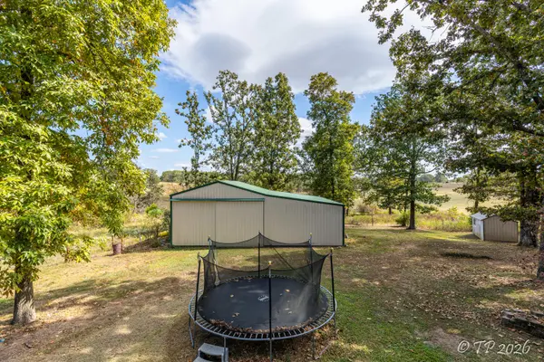 9488 State Route Ad, West Plains, MO 65775
