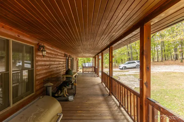 9488 State Route Ad, West Plains, MO 65775