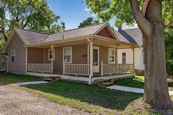 1513 NE Seward AVE, Topeka, KS 66616