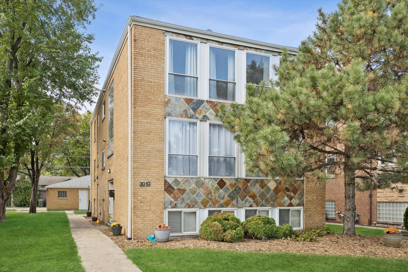 3010 Harlem AVE #3, Riverside, IL 60546