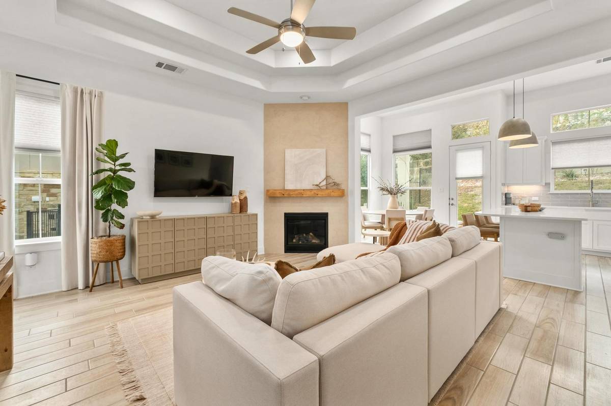 115 Beneteau DR, Austin, TX 78738