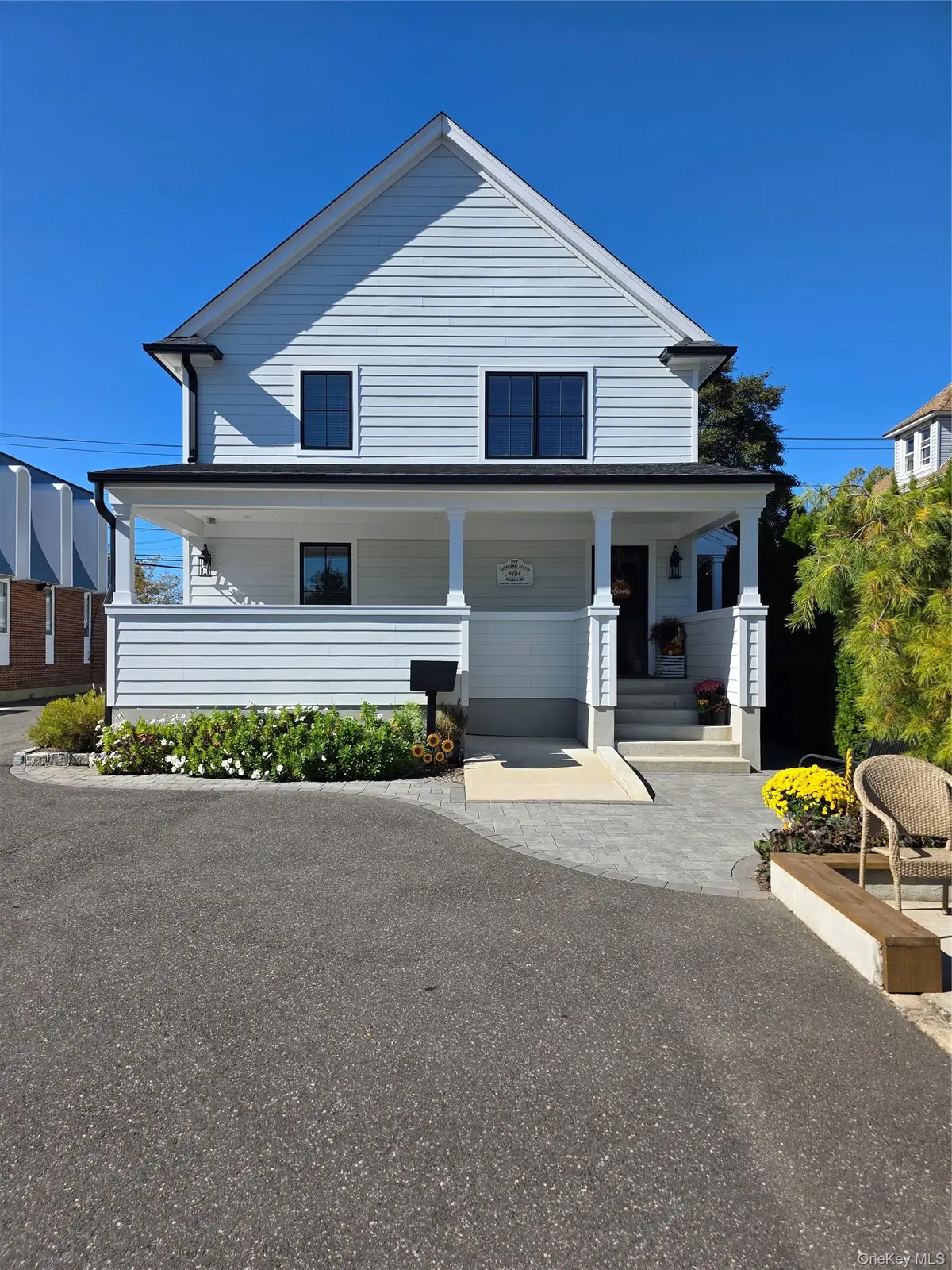 107 Cooper ST, Babylon, NY 11702