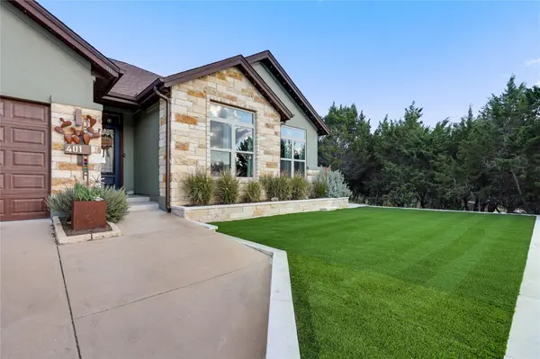 401 Valley Hill DR, Point Venture, TX 78645