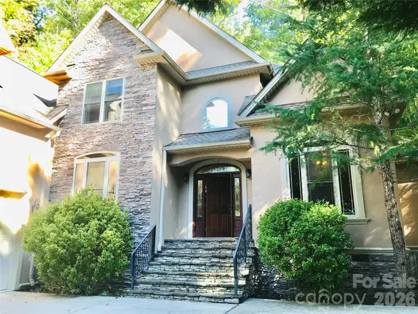 107 Twin Courts DR, Weaverville, NC 28787