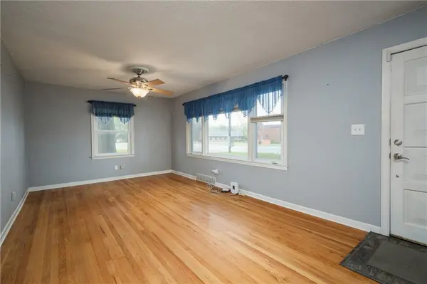 3900 Blue Ridge BLVD, Independence, MO 64052