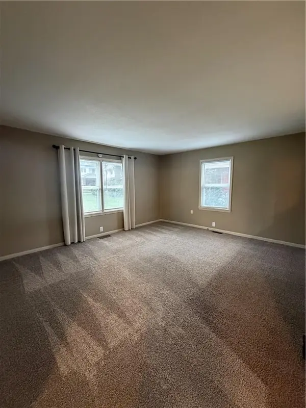 300 Jackson AVE, Kansas City, MO 64124
