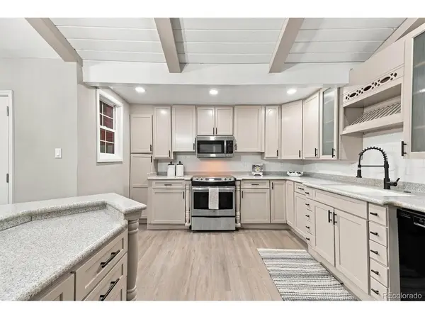 575 S Parfet, Lakewood, CO 80226