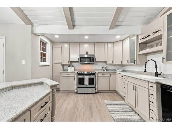 575 S Parfet, Lakewood, CO 80226