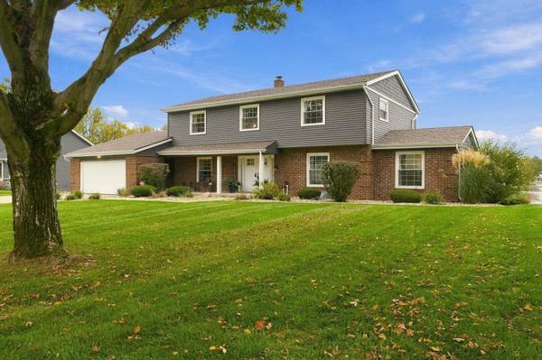 1624 E Lake Dr. W ***, Elkhart, IN 46514