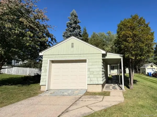 33 Roosevelt AVE, Middletown, NY 10940