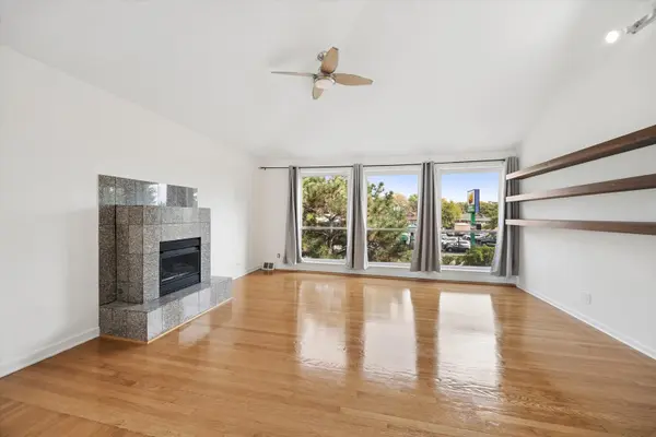 3010 Harlem AVE #3, Riverside, IL 60546