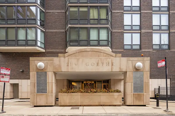 21 W Goethe ST #15A, Chicago, IL 60610