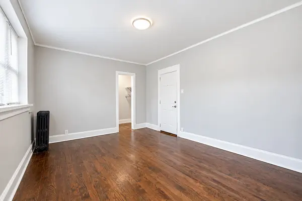 6912 N Ashland BLVD #201, Chicago, IL 60626
