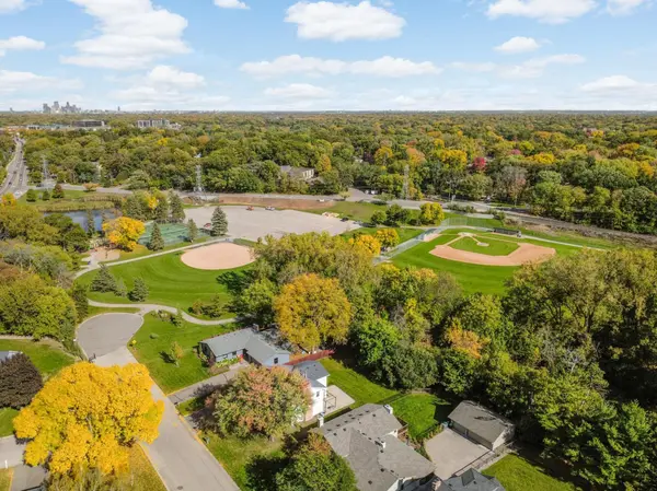 5505 Warden AVE, Edina, MN 55436