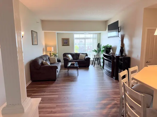 649 Old Highway 8 NW #306, New Brighton, MN 55112
