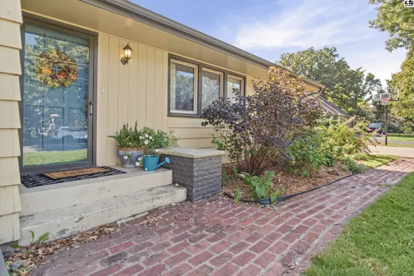 613 W 8th St, Newton, KS 67114