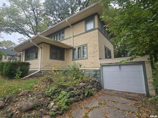 216 N NORMAL ST, Macomb, IL 61455