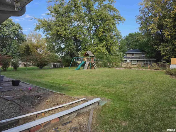 2726 N MILLBROOK DR, Peoria, IL 61604