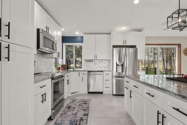 16101 N Chronicle Ln, Colbert, WA 99005