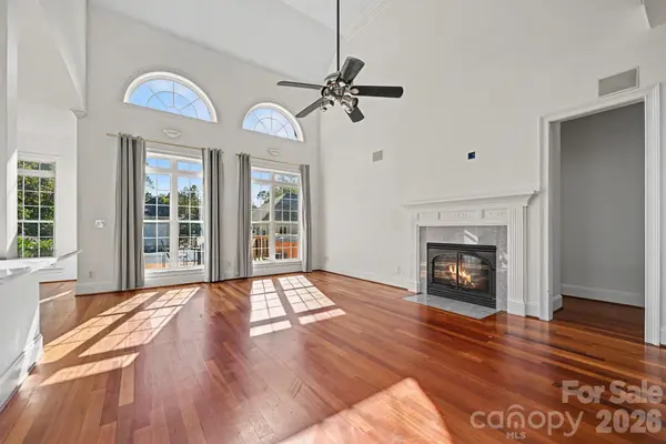154 Heathrow LN, Statesville, NC 28677